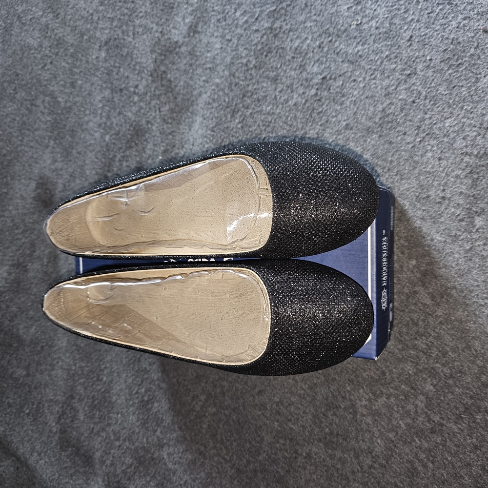 Sleek Black Flats with Sparkly Finish